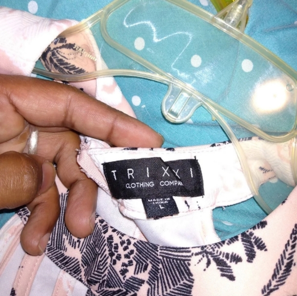 Trixxi Dress - Picture 2 of 2